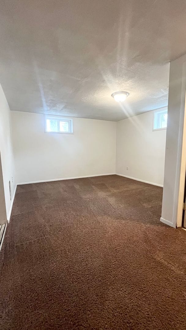 Building Photo - 3 Bedroom/2 Bathroom Home in West Jordan