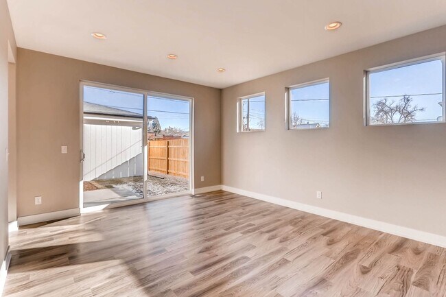 Building Photo - New Construction 3 Bedroom Home with 2 car...