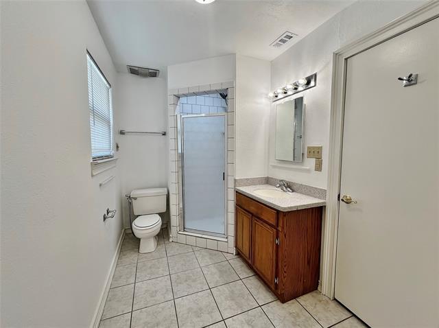 Building Photo - 725 Danish Dr