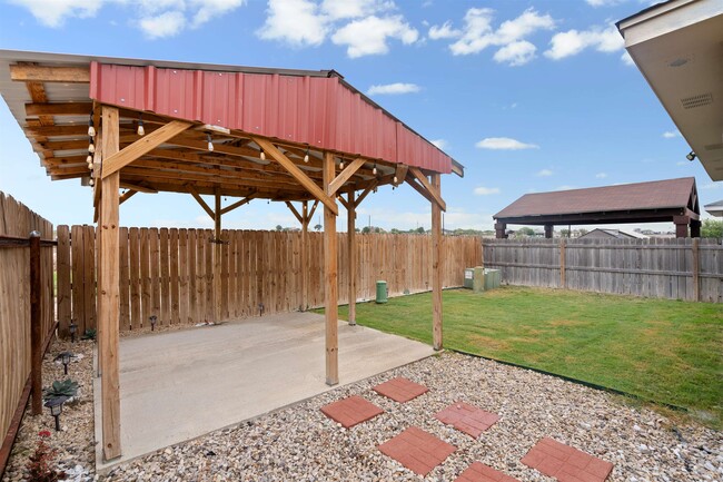 Building Photo - 1010 Tesoro Stone