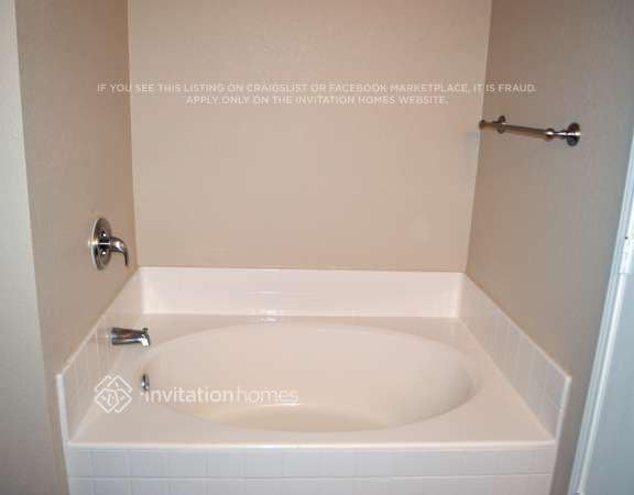 Building Photo - 2928 Marco Dr