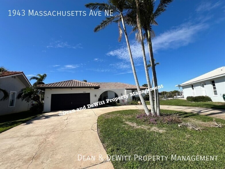 Building Photo - 4 Bed/3 Bath