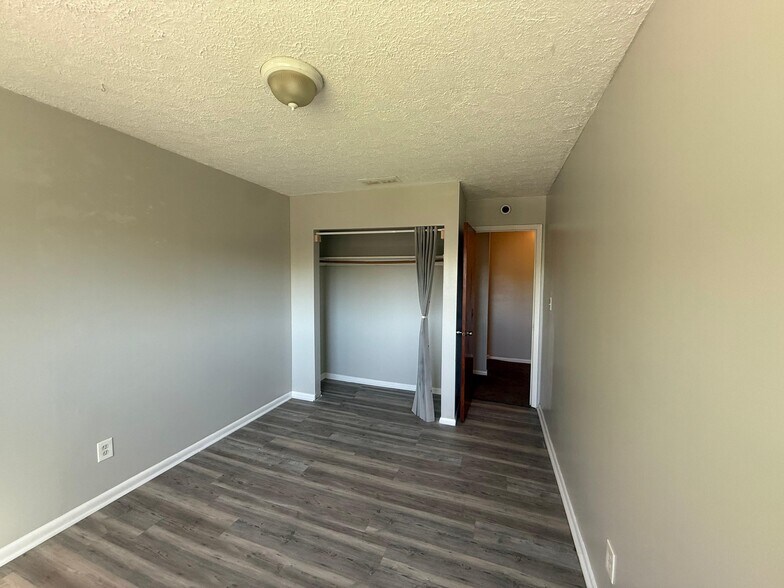 Building Photo - 797 Babbitt Rd