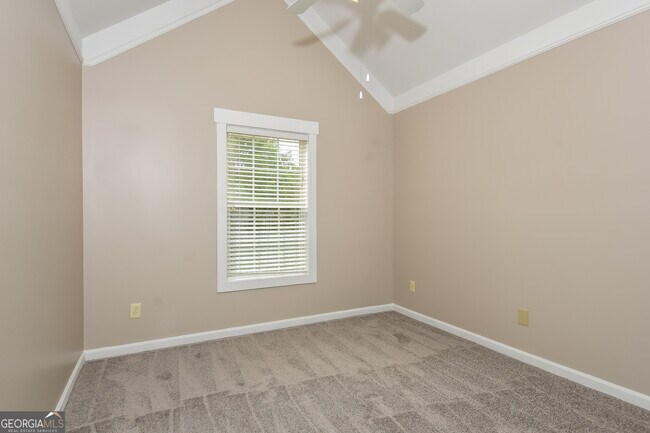 Building Photo - 100 Orchard Dr