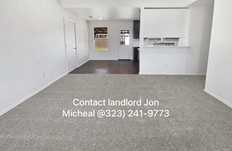 Building Photo - 1302 Lynnwood Dr