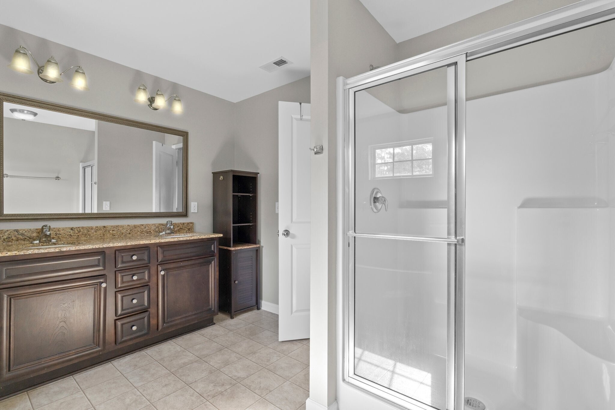 Building Photo - 207 Flinchum Pl