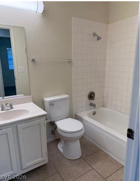 Building Photo - 2121 Chertsey Dr