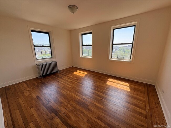 Building Photo - 30 Locust Hill Ave