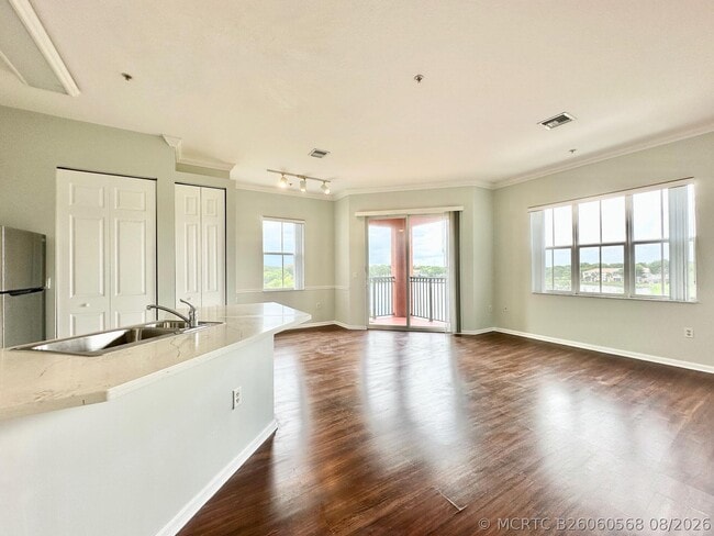 Building Photo - 4600 SW 160th Ave