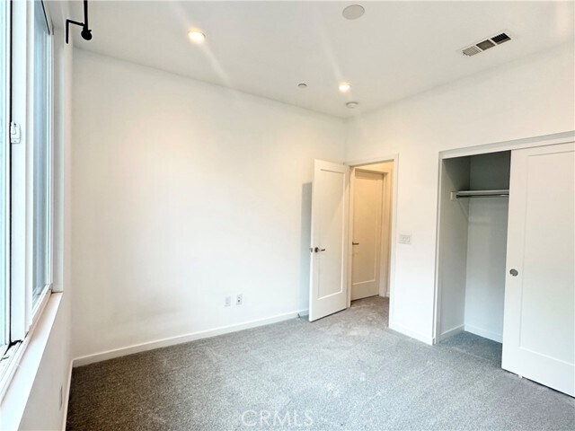 Building Photo - 126 Schick