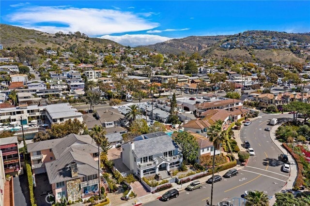 Building Photo - 450 Cliff Dr