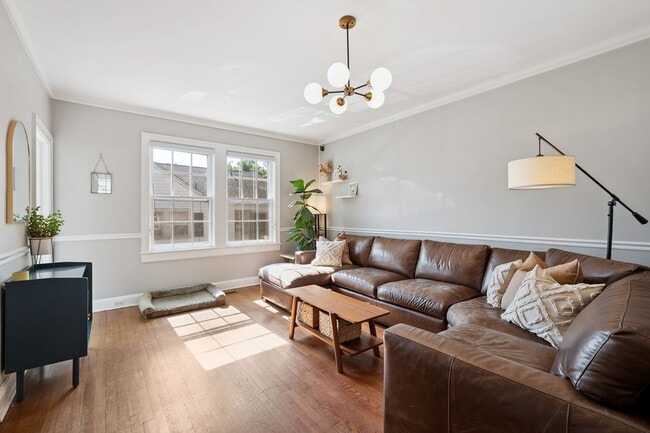 Building Photo - 3bd/2ba Two-Story Home in Durham Only 1 Mile from Downtown!