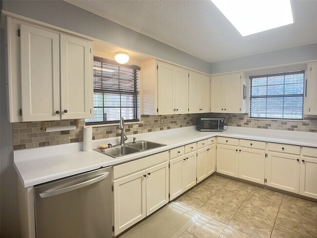 Building Photo - 6633 FM 36