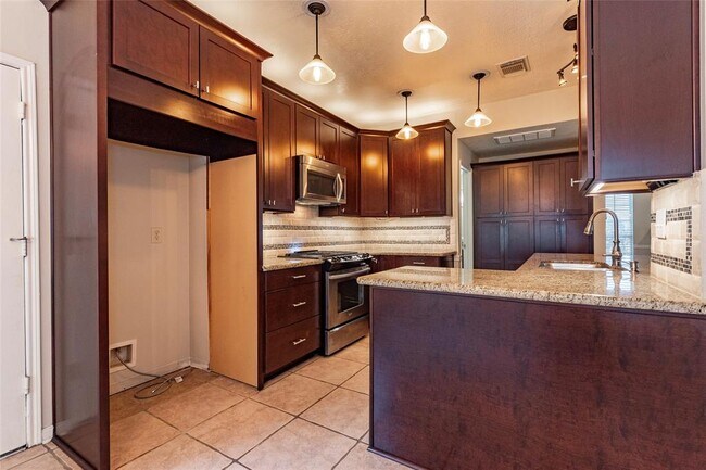 Building Photo - 1227 Mabry Mill Rd