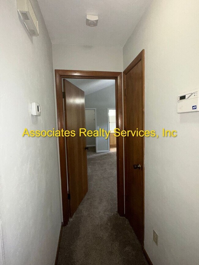 Building Photo - Single Family home in The Woodland in SW Gainesville-Great Location!