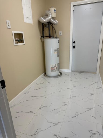 Building Photo - 2809 Jefferson Pky