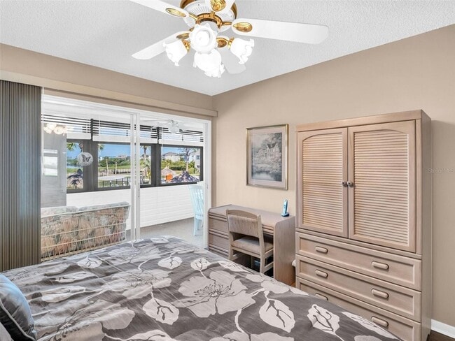 Building Photo - 656 Windrush Bay Dr