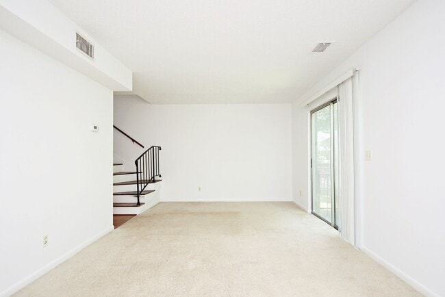 Building Photo - Dog-Friendly Rental Near Downtown & UVA