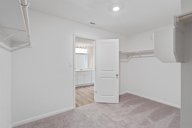 Building Photo - 621 Gemsbok Rd