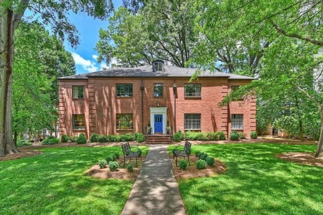 Building Photo - 600 Hermitage Ct