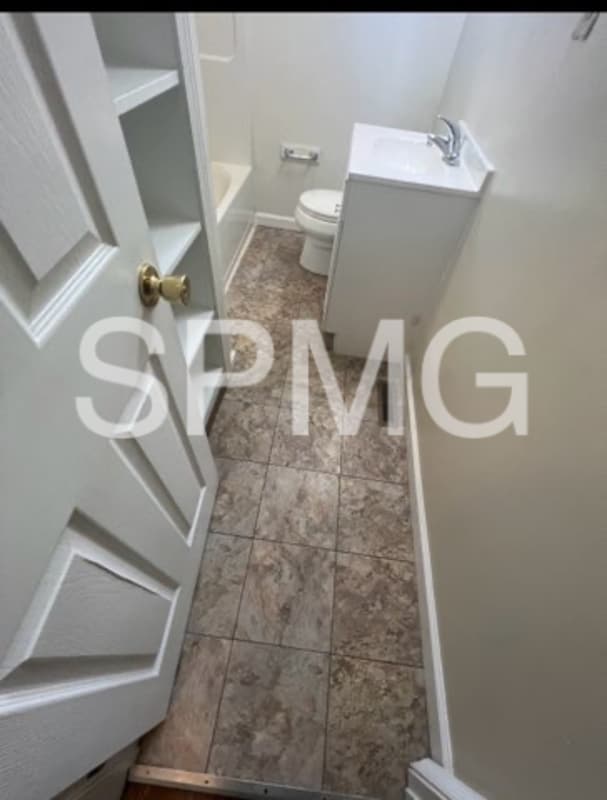 Building Photo - 2321 Catawba Valley Dr