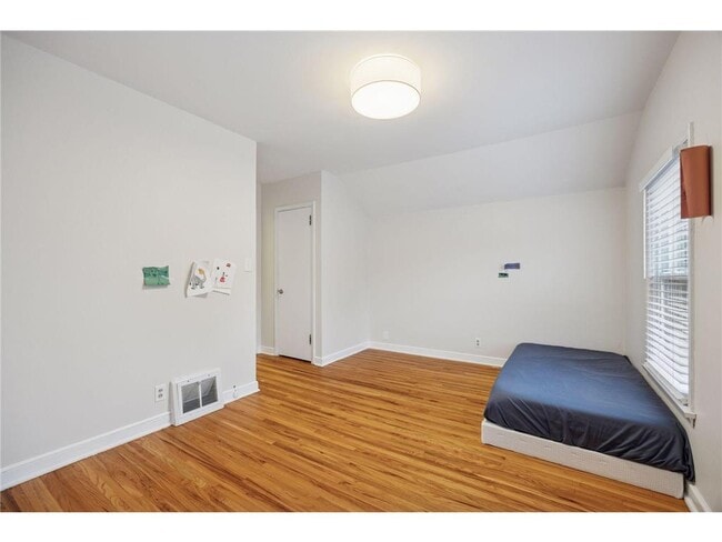 Building Photo - 4016 Kipling Ave