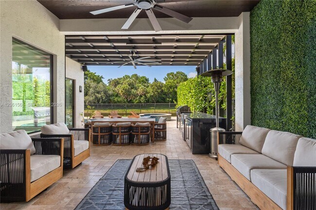 Building Photo - 9529 Eden Roc Ct