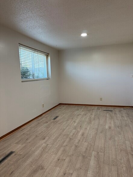 Building Photo - 2278 7th Ave E