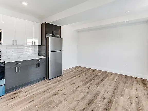 Building Photo - 4701 Chestnut St