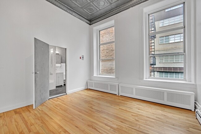 Building Photo - 78 Grand St