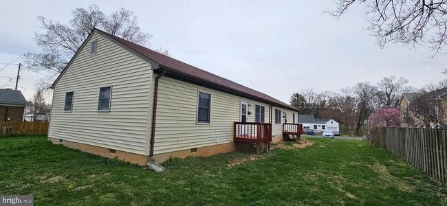 Primary Photo - 209 Walnut St
