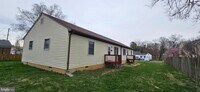 Building Photo - 209 Walnut St