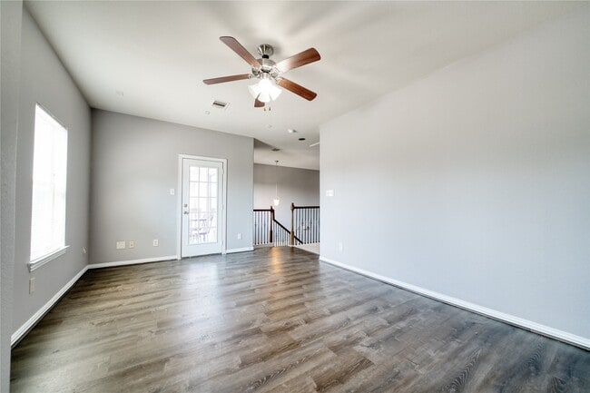 Building Photo - 4818 Seabird St