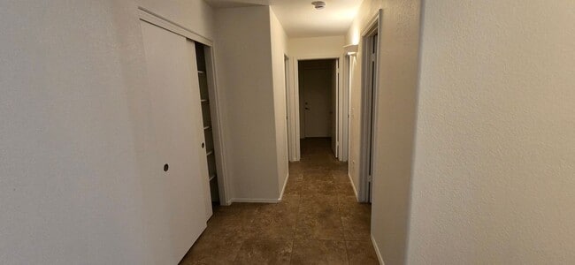 Building Photo - Feels Like Home