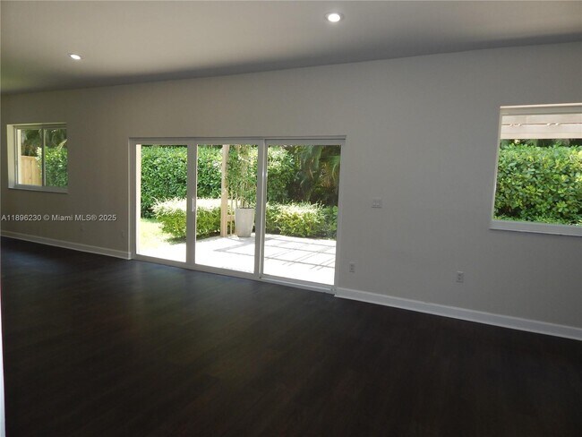 Building Photo - 11530 SW 92nd St