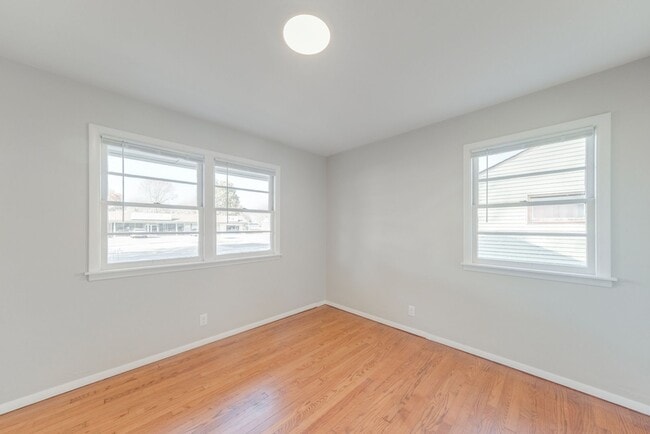 Building Photo - Fully remodeled 4 Bed / 2 bath ranch home