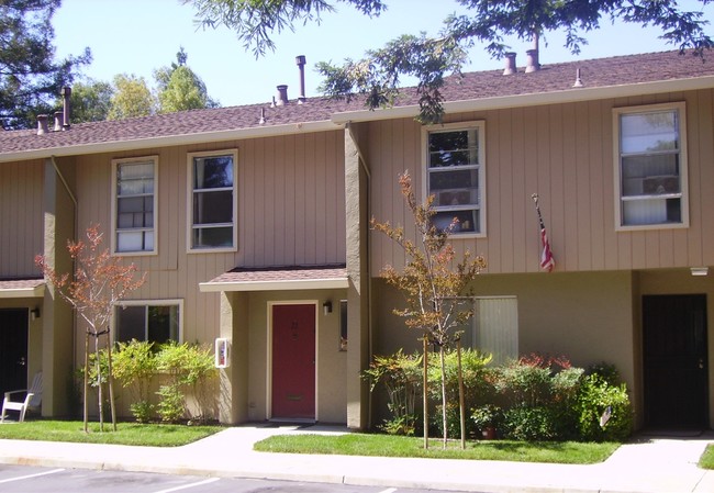 Building Photo - Aster Park Apartments