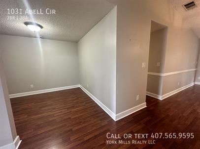 Building Photo - 1031 Abell Cir