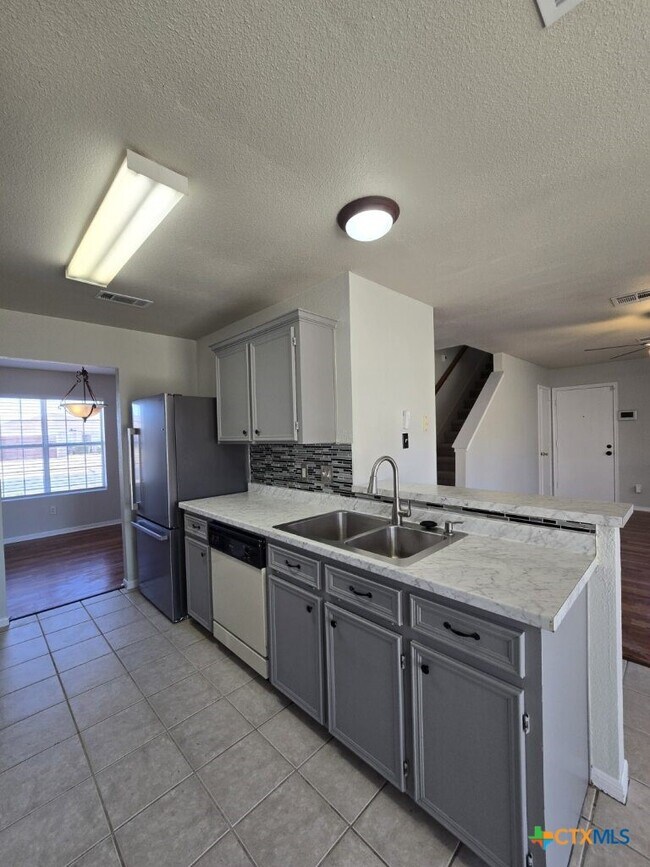 Building Photo - 4407 Paintbrush Dr