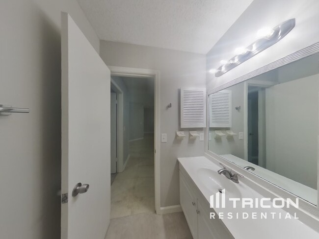 Building Photo - 11418 Prom Point Ct
