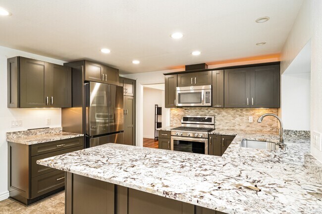 Building Photo - Beautifully Updated Mill Creek Home in Prime Location