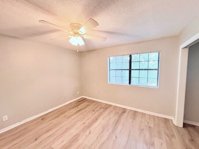 Building Photo - 1108 Tiger Blvd