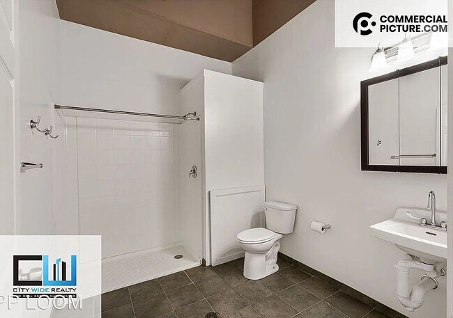 Building Photo - Frame Factory