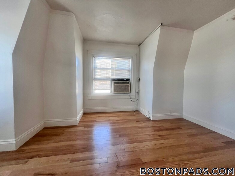 Building Photo - 91 Westland Ave