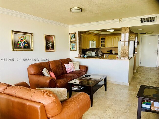 Building Photo - 2555 Collins Ave