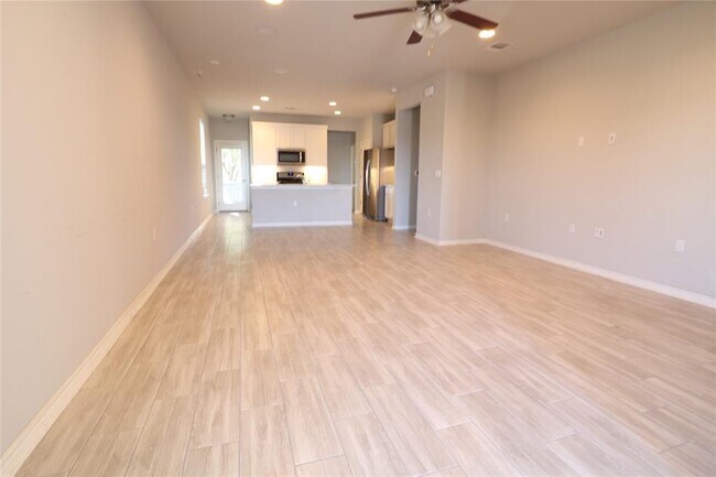 Building Photo - 1405 Ambler Dr