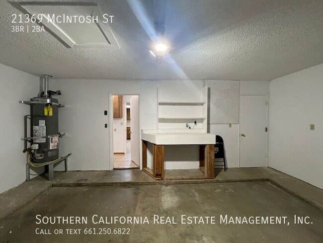 Building Photo - 21369 McIntosh St