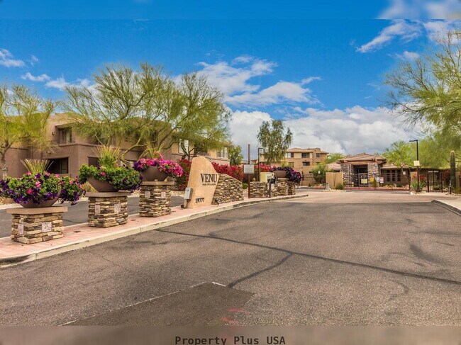 Building Photo - "Unique 3-Bed, 2-Bath Condo with 2 car attached garage located in Prime Scottsdale Location!"