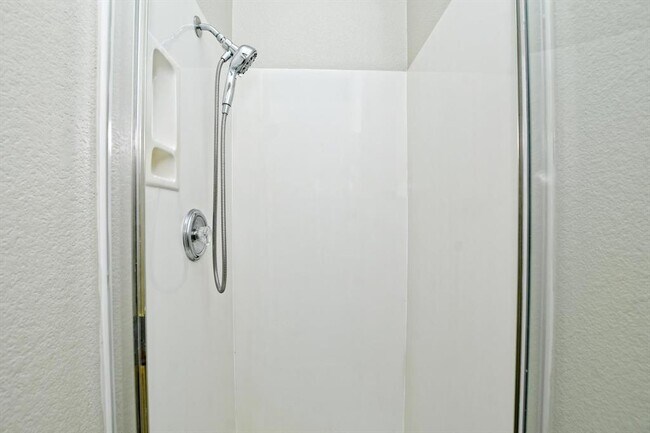 Building Photo - 104 Windmill Cir