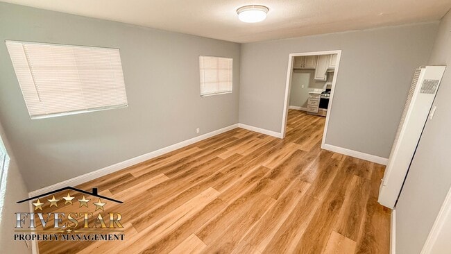 Building Photo - 2703 Center St